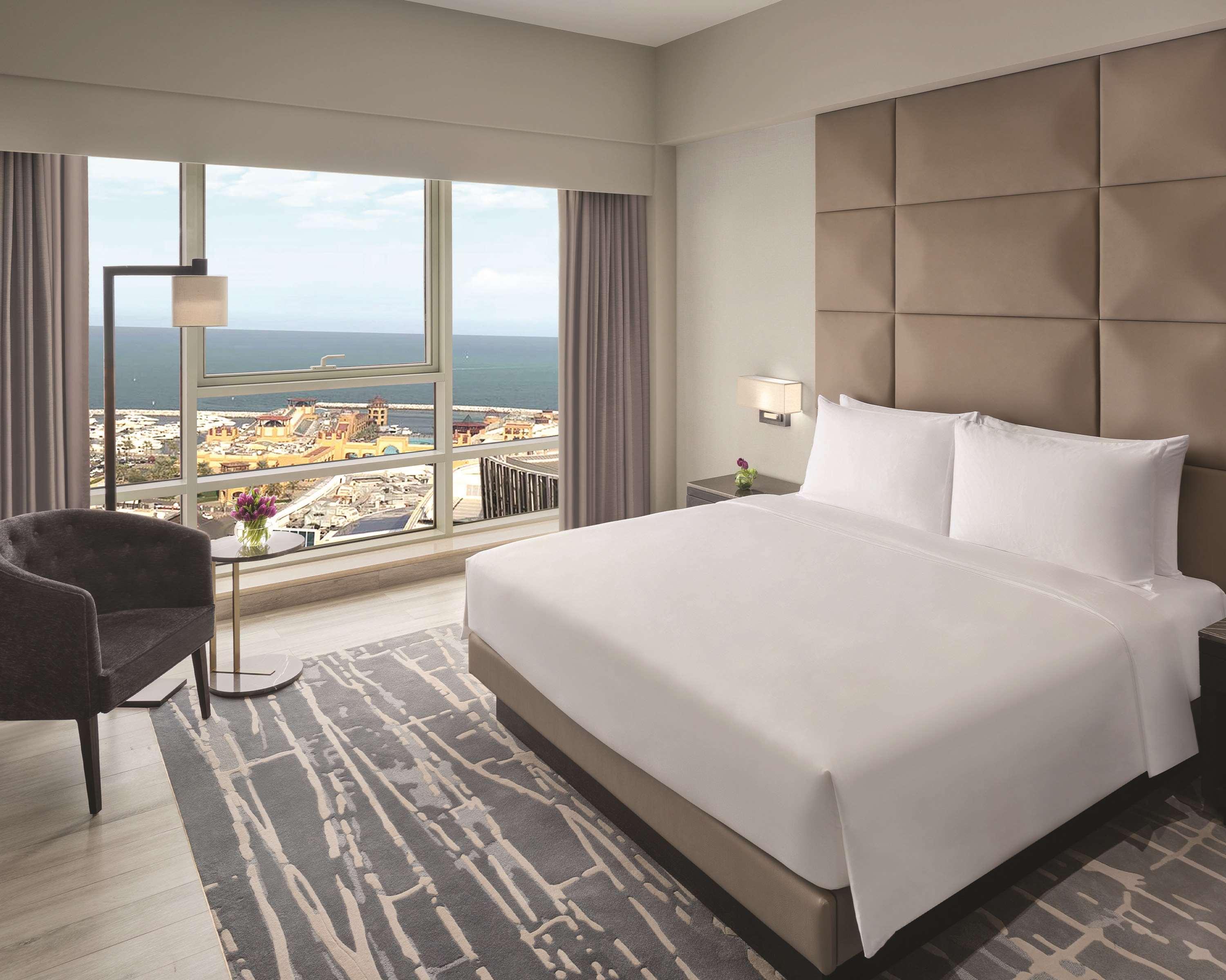 כוויית Hyatt Regency Al Kout Mall מראה חיצוני תמונה A bedroom at the hotel