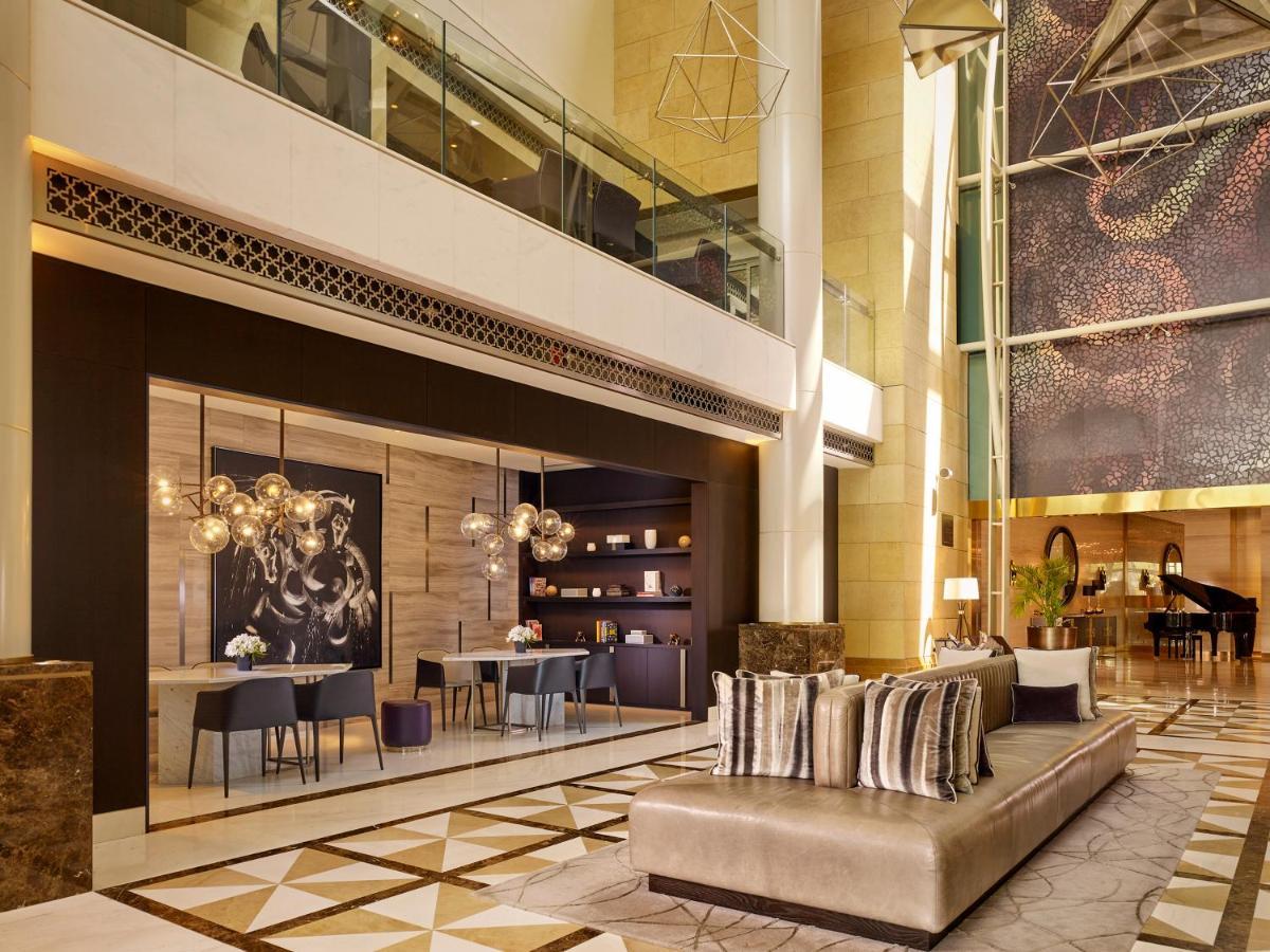 כוויית Hyatt Regency Al Kout Mall מראה חיצוני תמונה The lobby of the hotel